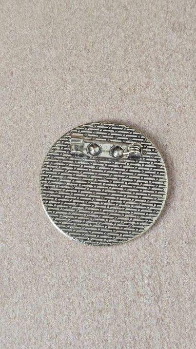 Broches mécaniques : l'élégance du temps retrouvé  
