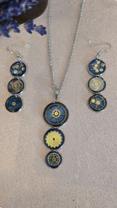 Parure  collier & boucles d'oreilles couleur bleu mécanique 