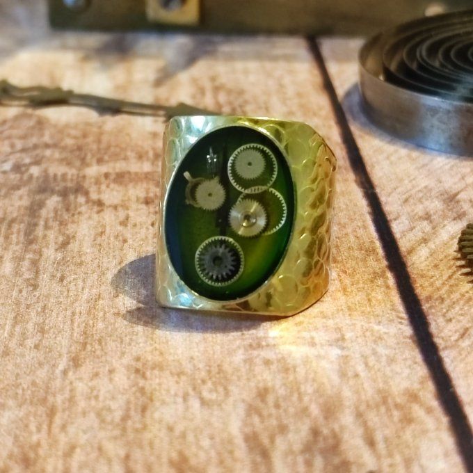 Bague unisexe steampunk verte