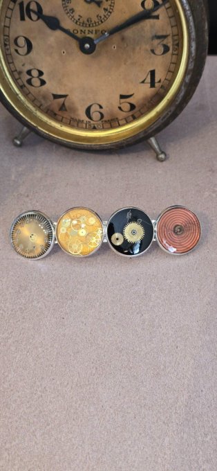 Barrette automnale ; Création en pièces de montre 