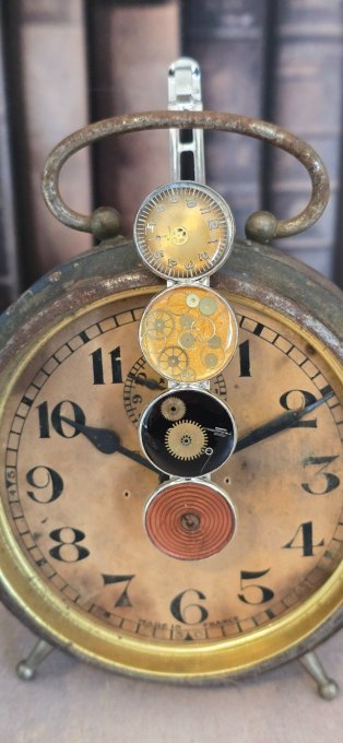 Barrette automnale ; Création en pièces de montre 