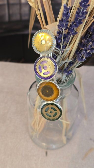 Barrette colorée originale ; Création en pièces de montre 