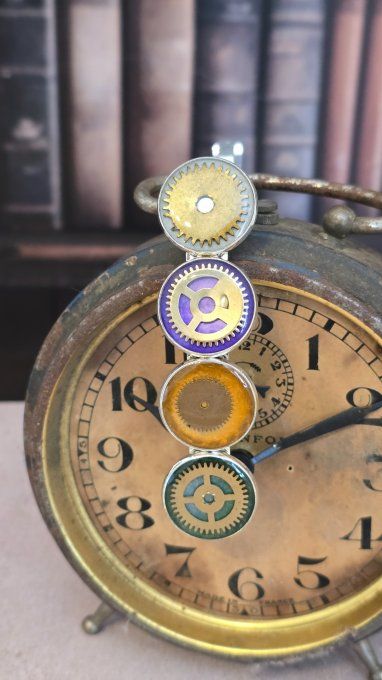 Barrette colorée originale ; Création en pièces de montre 