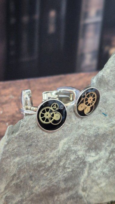 Accessoire pour école hôtelière – boutons de manchette raffinés  