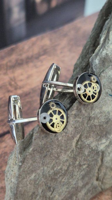 Accessoire pour école hôtelière – boutons de manchette raffinés