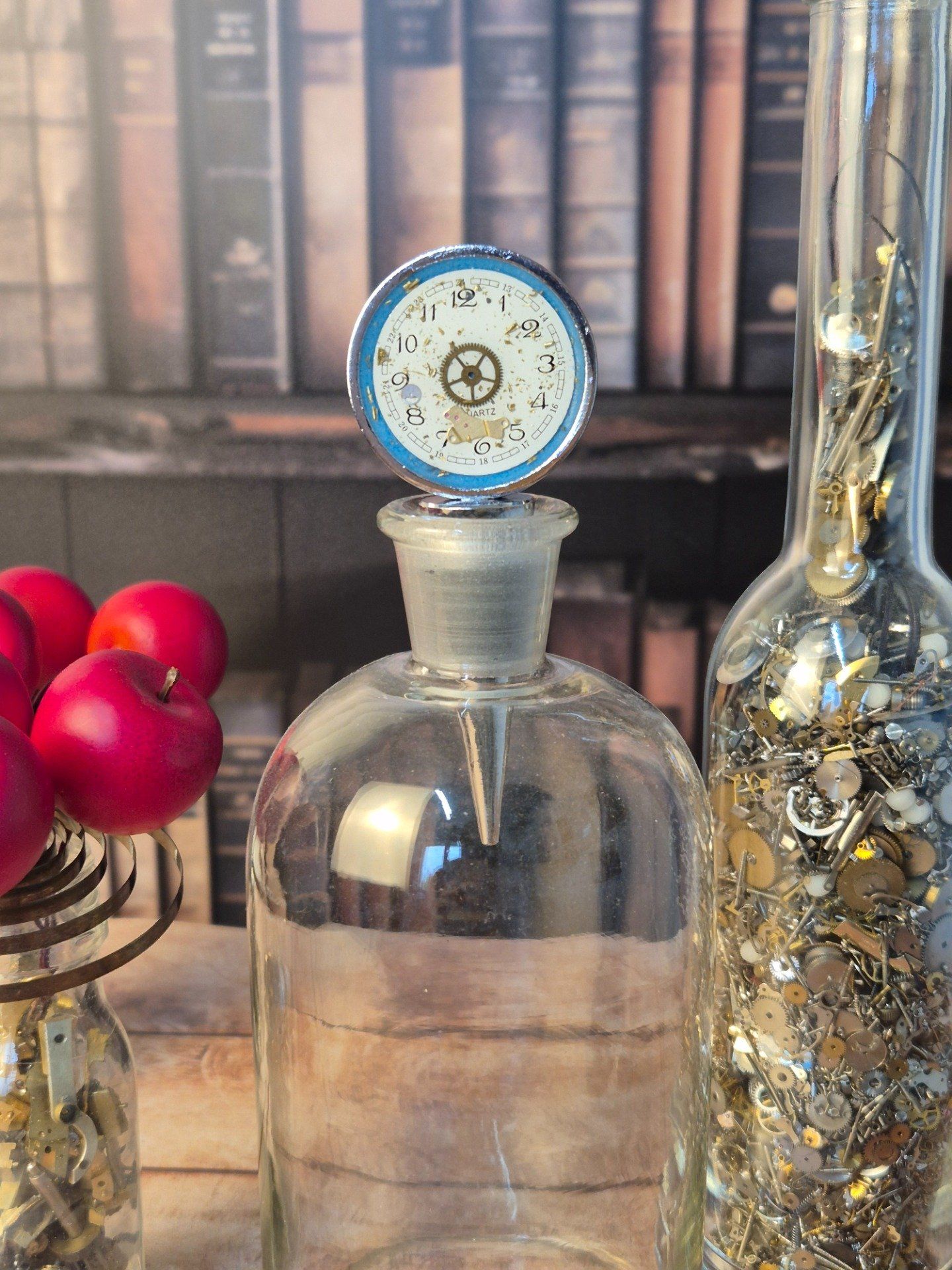 Rouages & résine : l’élégance au goulot