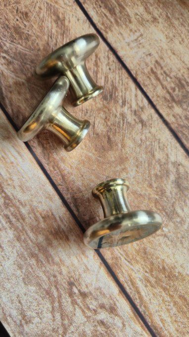 Bouton de meuble steampunk – recyclage de montres anciennes  