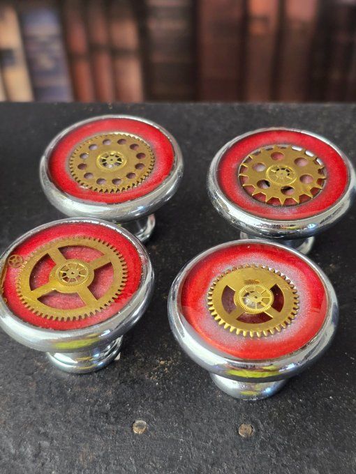 Bouton de meuble steampunk rouge amarante et gris – création artisanale