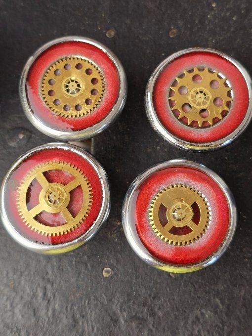Bouton de meuble steampunk rouge amarante et gris – création artisanale