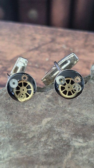 Accessoire pour école hôtelière – boutons de manchette raffinés