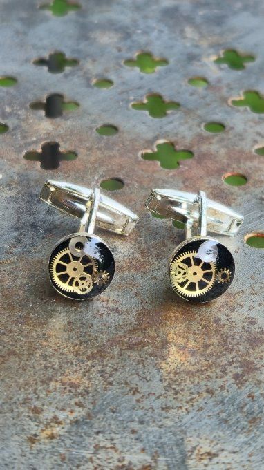 Accessoire pour école hôtelière – boutons de manchette raffinés