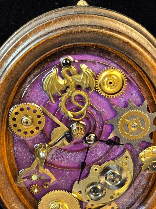 Cadre Steampunk “Cœur du Dragon Violet”