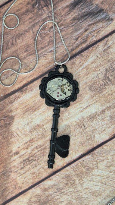Collier clef de votre monde imaginaire