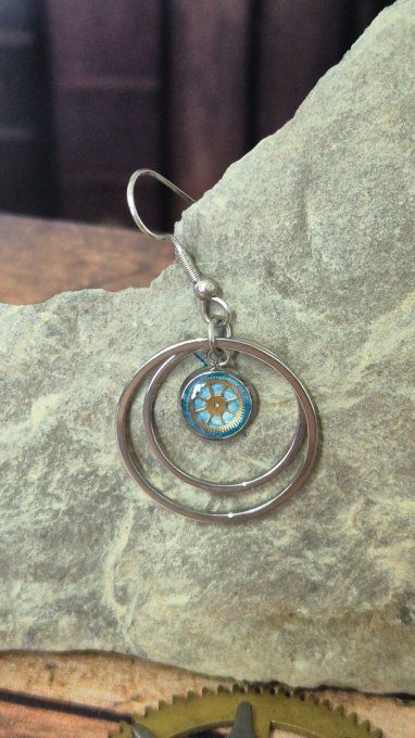 Boucle d’oreille à l’unité steampunk – Bijou original 