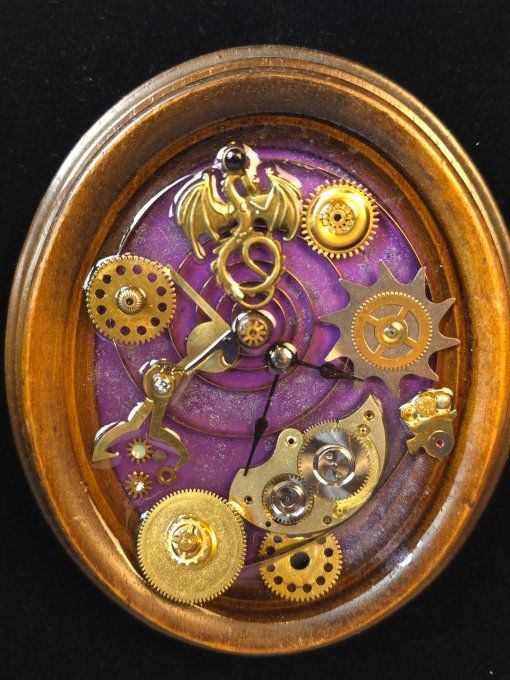 Cadre Steampunk “Cœur du Dragon Violet”