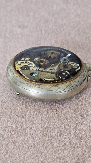 Montre à gousset steampunk recyclée – Les Vestiges du Temps 