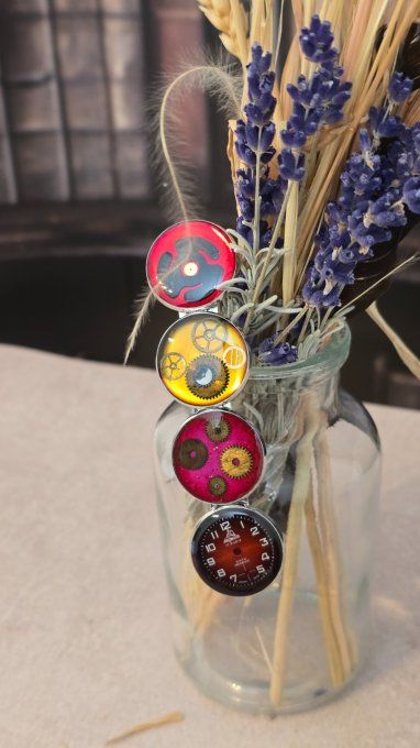 Barrette colorée originale ; Création en pièces de montre