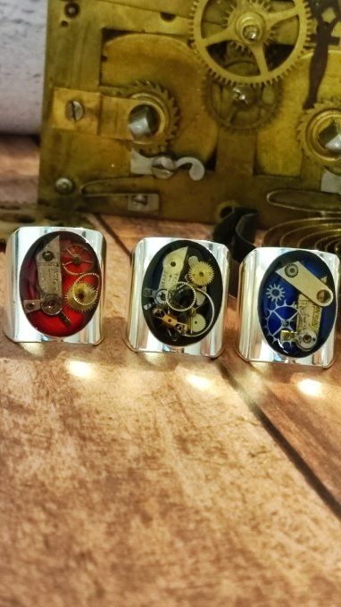 Chevalière steampunk verte - rouge - bleu - noire