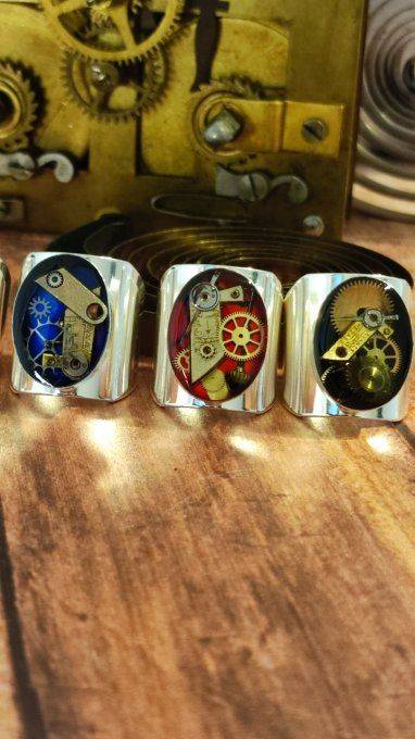 Chevalière steampunk verte - rouge - bleu - noire