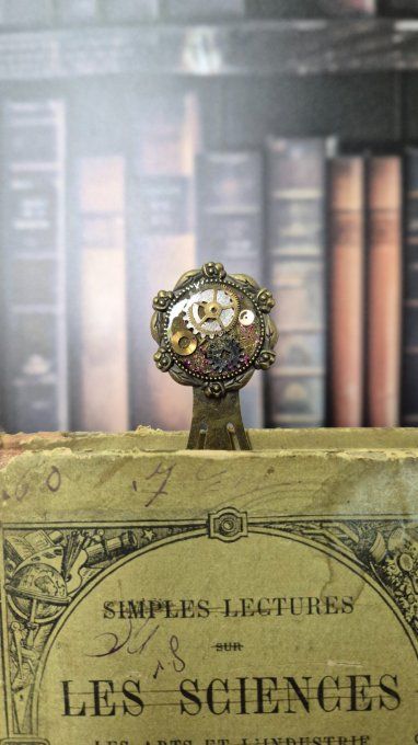 Marque page pour bouquin captivant  