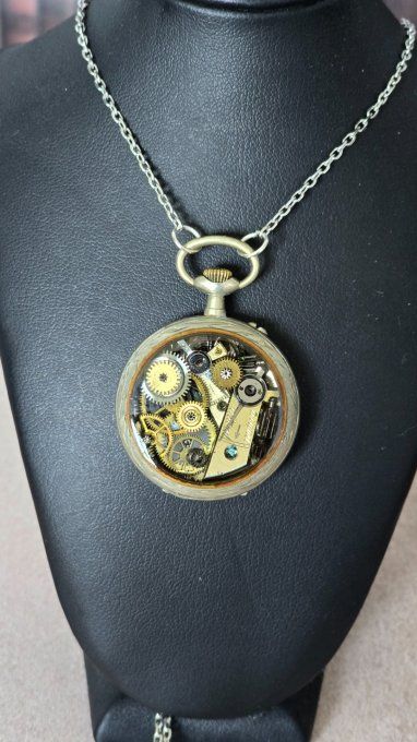 Montre à gousset steampunk recyclée – Les Vestiges du Temps 