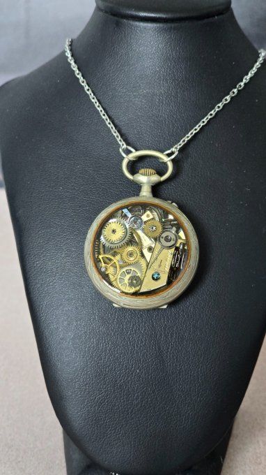 Montre à gousset steampunk recyclée – Les Vestiges du Temps 