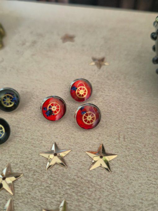 Pin's steampunk artisanal – Rouages de montres  