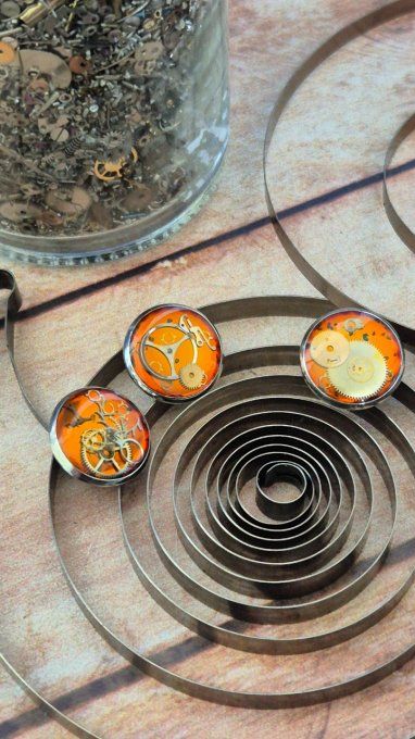 Pin's steampunk artisanal – Rouages de montres