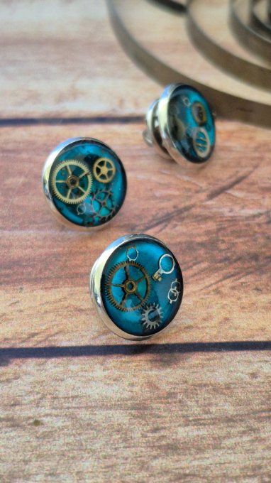 Pin's steampunk artisanal – Rouages de montres  
