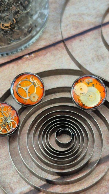 Pin's steampunk artisanal – Rouages de montres