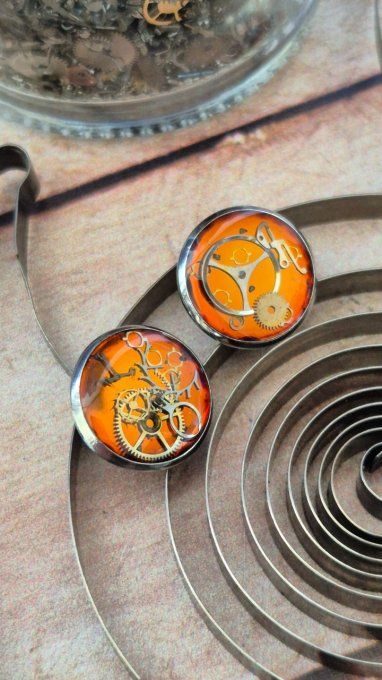 Pin's steampunk artisanal – Rouages de montres