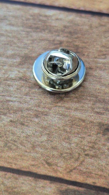 Pin's steampunk artisanal – Rouages de montres  