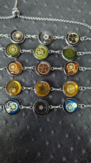 Collier Steampunk à Cabochons Uniques – Ajustable et Évolutif 