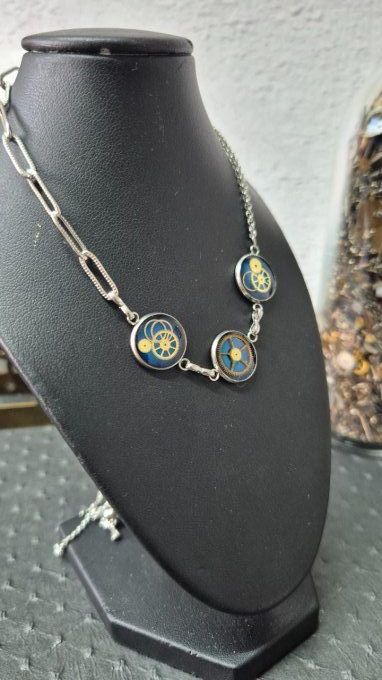 Collier Steampunk à Cabochons Uniques – Ajustable et Évolutif 